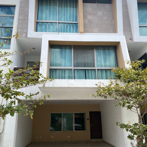 Casa.ColinasFrentejpeg